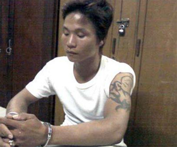 Có tiền nhưng hắn vẫn không nghỉ, Hậu tiếp tục hành trình đi TP. HCM. Khi đến nơi, Hậu bán tất cả tài sản cướp được rồi đốt vào các cuộc ăn chơi trụy lạc cho bõ những ngày thèm khát. Sau một thời gian ở đây, lo sợ bị lộ, Hậu chợt nhớ ra có người người quen ở huyện Sơn Tịnh, tỉnh Quảng Ngãi nên ra đón xe rời khỏi thành phố, song Hậu không thể nào ngờ, công an đang đón lõng và bắt giữ hung thủ tại đây. 