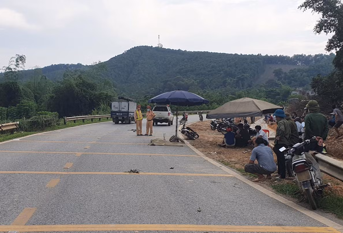 Vu tai nan o Hoa Binh 1 nguoi tu vong: Truy tim tai xe