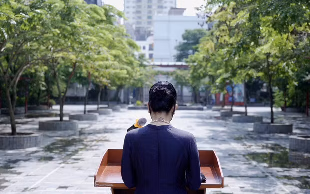 Co gi trong bo “ky luat thep” ngoi truong noi co Van Thuy Duong giang day