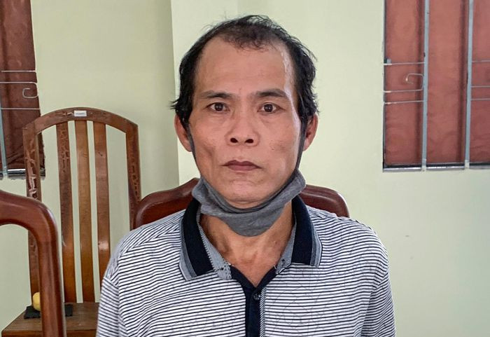  Thịnh "Cọ" đầu thú sau khi chém cán bộ trực chốt: Võ Văn Thịnh (tức Thịnh "Cọ", 48 tuổi, trú TP Nha Trang, tỉnh Khánh Hòa) xin qua chốt phong tỏa nhưng không được chấp nhận. Thịnh sau đó về nhà lấy dao quay lại chém cán bộ trực chốt rồi bỏ trốn. Biết không thể thoát, sáng 8/9, Thịnh đến trụ sở Công an phường Phước Hải, TP Nha Trang đầu thú.