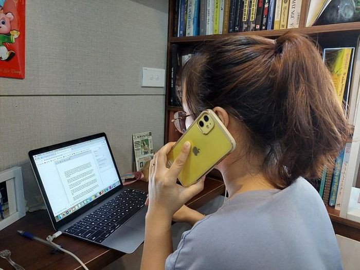 Lua dao qua dien thoai, mang internet: Lam sao de tranh mat tien?