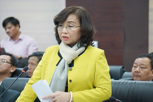 Bà Ngô Thị Kim Yến tốt nghiệp Đại học Y chuyên ngành bác sĩ đa khoa, là thạc sĩ Kinh tế Y tế, cao cấp lý luận chính trị. 