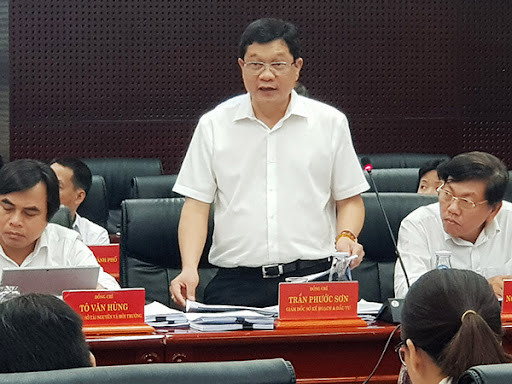 Trước đó, ông Trần Phước Sơn giữ các chức vụ Phó Giám đốc Sở Kế hoạch và Đầu tư, Giám đốc Sở Kế hoạch và Đầu tư, Phó Chánh Văn phòng UBND TP Đà Nẵng. 