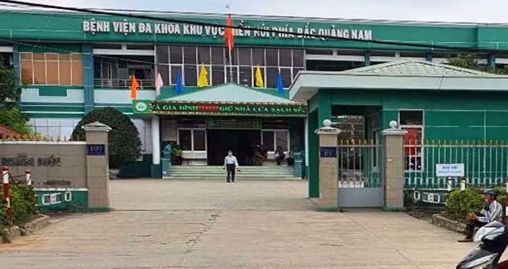  Vợ dùng dao mổ lợn đâm chồng nguy kịch: Tối 11/2/2020, tại nhà riêng của mình ở huyện Đại Lộc (Quảng Nam) giữa chị Võ Thị H. (SN 1988) và chồng là Trần X. T. (SN 1983) xảy ra mâu thuẫn, cãi vã. Không tìm được tiếng nói chung, chị H. dùng dao mổ lợn đâm chồng nguy kịch được đưa đi cấp cứu tại BV Đa khoa Bắc Quảng Nam.