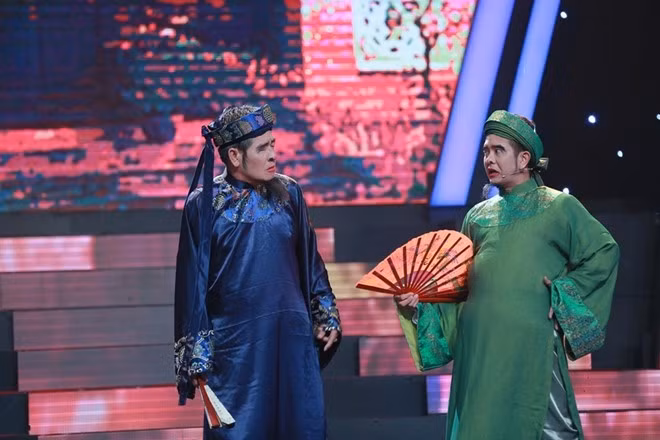 Hung Thuan phu nhan co ban gai moi sau khi ly hon-Hinh-2