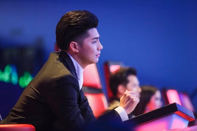 Dong Nhi Noo Phuoc Thinh buc xuc vi hoc tro bi nem da-Hinh-2