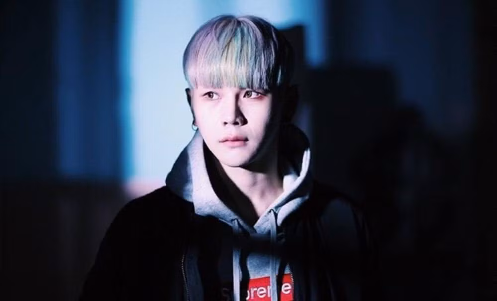 Hansol bày tỏ sự ủng hộ với cộng đồng LGBT trên các trang mạng xã hội như SNS, Instagram.