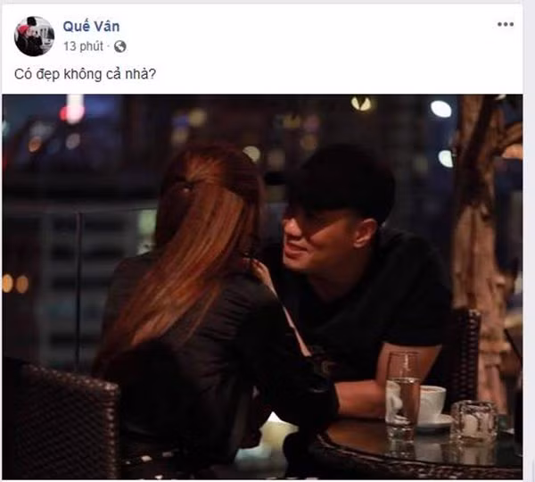 Trên Facebook, cô đăng ảnh chuyện trò cùng Việt Anh kèm dòng chú thích: "Có đẹp không cả nhà?". Cũng chính hình ảnh này làm dấy lên nghi vấn Quế Vân có tình cảm với Việt Anh.