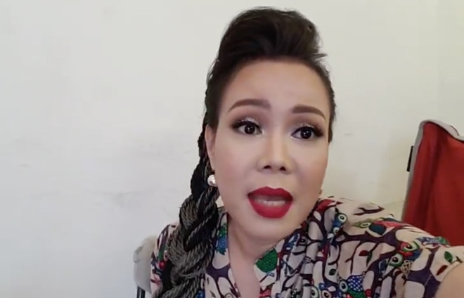 Theo đó, trong đoạn livestream của mình, Việt Hương thể hiện sự bức xúc với một diễn viên tên Anh có thái độ làm việc thiếu chuyên nghiệp, bùng show khiến cả đoàn 100 người phải chờ đợi, lịch quay đảo lộn.