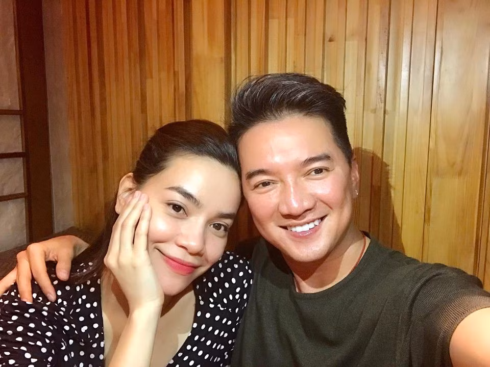 Không chỉ Huỳnh Anh, nhiều sao Việt bị tố đi muộn, bùng show. Đàm Vĩnh Hưng mới đây cũng tiết lộ, ngay cả người em thân thiết của anh là ca sĩ Hồ Ngọc Hà cũng từng có một số lần đi muộn.