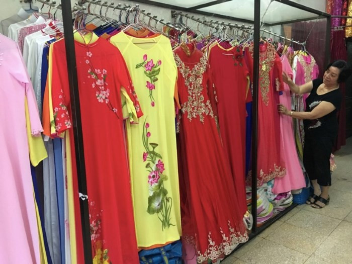 Nét đẹp đặc trưng của người phụ nữ Việt Nam trong tâm hồn bà Kim Mùi đã thổi hồn cho mỗi một chiếc áo dài. Ảnh: Thương Gia Online.