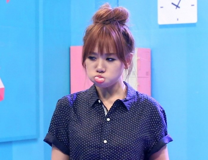 Dù đi đâu hay với mục đích gì, Hari Won cũng luôn phải dành thời gian cho việc ăn uống.