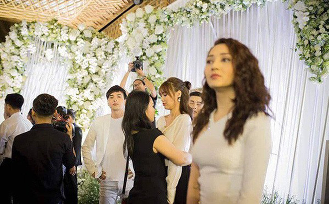 Trước tin đồn tái hợp, Bảo Anh thường giữ thái độ im lặng, trong khi Hồ Quang Hiếu thì khẳng định anh và Bảo Anh hiện tại chỉ là bạn. Ảnh: Thời đại.