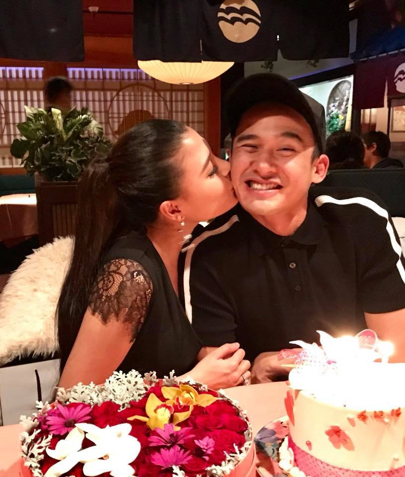 Mới đây nhất, cặp đôi hạnh phúc trong buổi tiệc nhỏ kỷ niệm hai năm ngày cưới cùng bạn bè thân thiết tại Mỹ khiến nhiều người ghen tị. Ảnh: FBNV