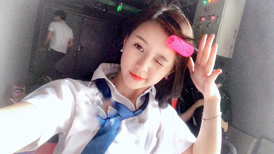 Trước đây, Quỳnh Kool nổi lên ầm ầm nhờ vẻ ngoài xinh đẹp khi tham gia vai diễn Lê Thị Bưởi trong MV "Vợ người ta".