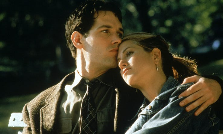 Năm 1998, Jennifer đã có khoảng thời gian hẹn hò ngắn ngủi với Paul Rudd khi cả hai cùng đóng vai chính trong phim The Object of My Affection. Ảnh: Hollywood Suite