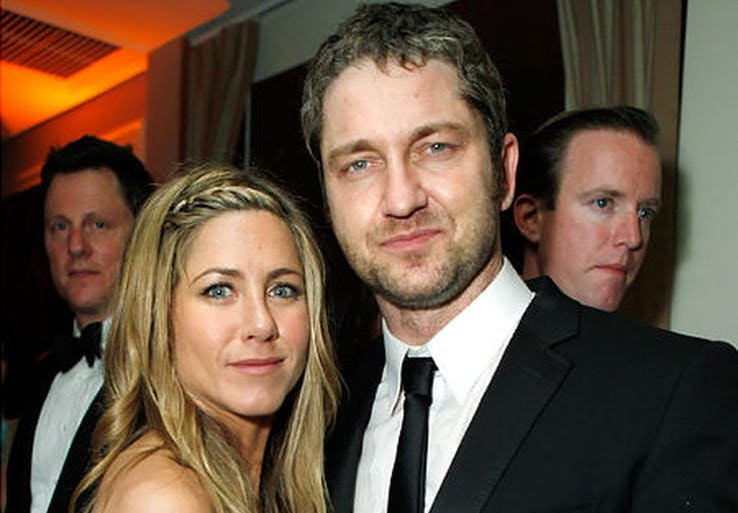 Theo Mirror.co.uk, Gerard Butler - người đàn ông từng khóa môi Lindsay Lohan đã từng theo đuổi Jennifer. Ảnh: NY Daily News