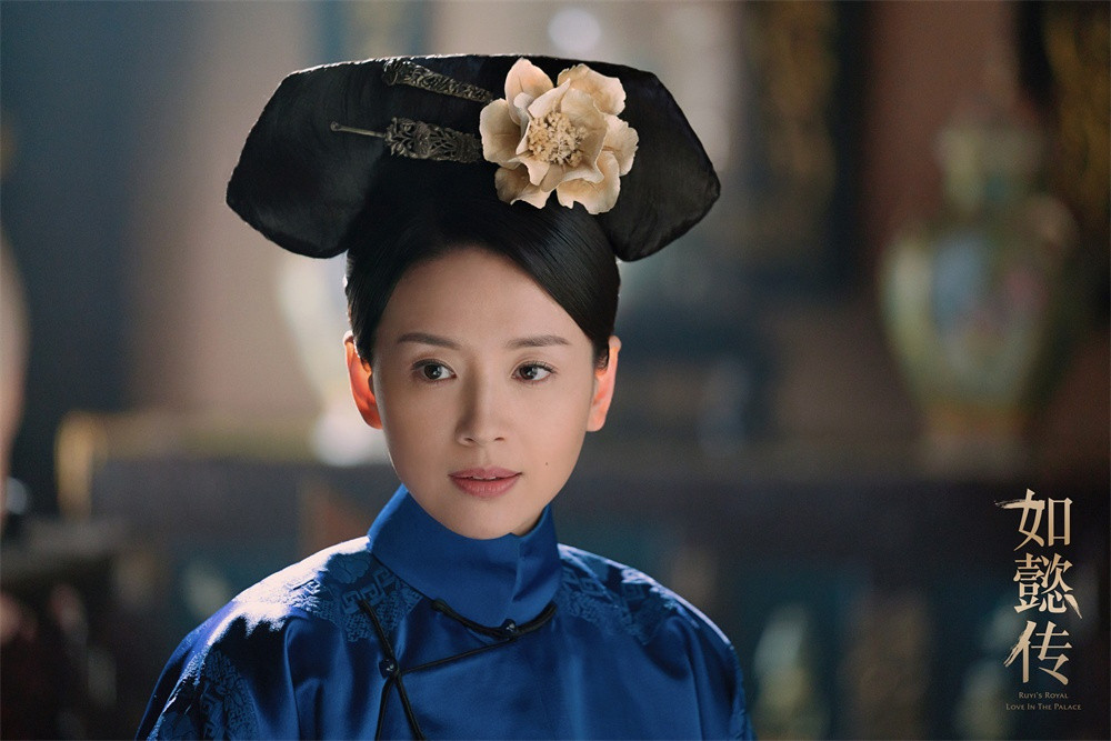 Trong tạo hình cổ trang mới này, nữ diễn viên họ Đổng nhận được nhiều lời khen về cả diễn xuất lẫn nhan sắc.