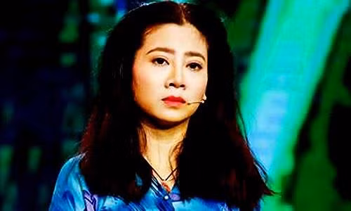 Nữ diễn viên Mai Phương tham gia vào đội kịch Tuổi Ngọc năm lên 10 tuổi. Về sau, cô tốt nghiệp Khoa kịch nói của trường Cao đẳng sân khấu - điện ảnh TP.HCM và đầu quân cho sân khấu kịch Phú Nhuận.