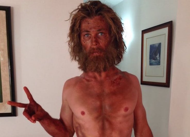 Chris Hemsworth khi đóng một nhân vật khác mà không phải Thor. Người hâm mộ có lẽ sẽ không thể nhận ra siêu anh hùng khi anh quá gầy gò như thế này.