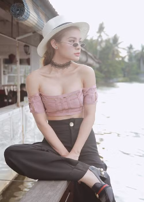 Phương Trinh Jolie nhanh chóng lên tiếng dập tắt tin đồn hẹn hò khi thông tin vừa được lan truyền trang mạng.