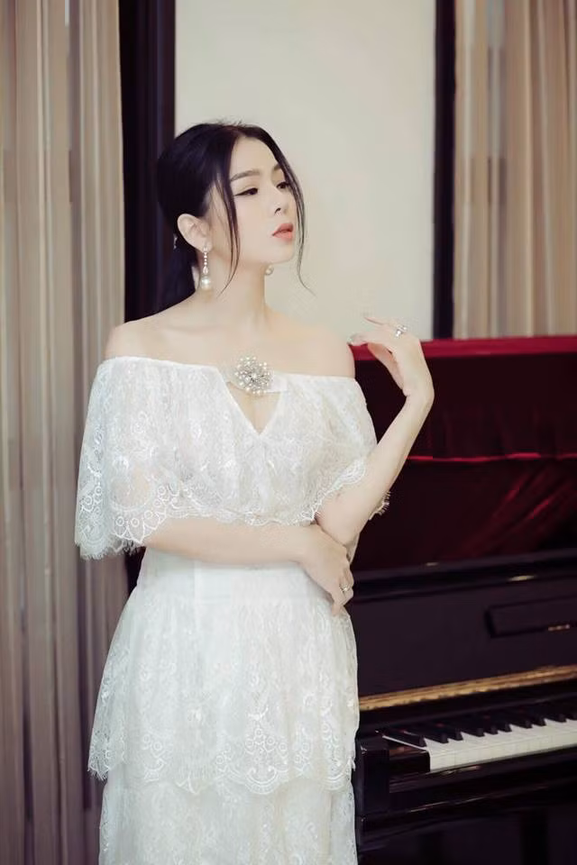 Cuộc sống hiện tại của nữ ca sĩ theo đuổi dòng nhạc xưa đang khiến bao người phải ghen tỵ.