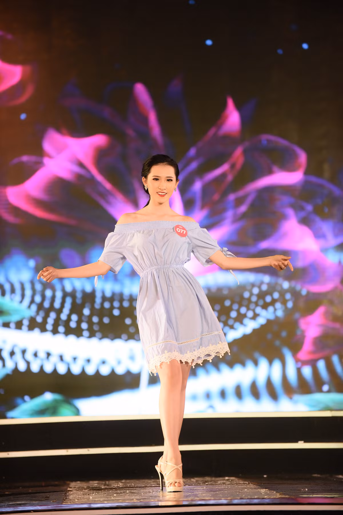 Đêm trình diễn sẽ được phát sóng trực tiếp lúc 20h trên VTV6 và 13 đài truyền hình địa phương. 