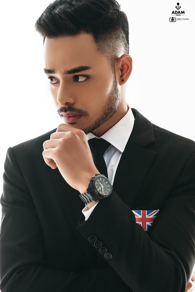 Trước những lời chỉ trích xung quanh bộ ảnh chụp cùng Á hậu Thư Dung, Danh Ngọc lại cho rằng với anh đó là một bộ ảnh đẹp và nghệ thuật.