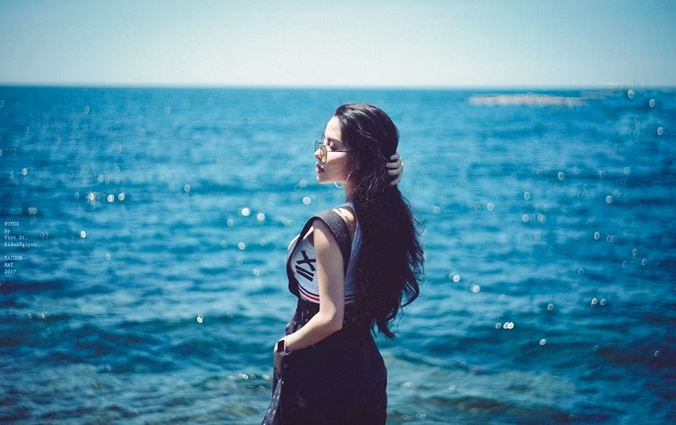 Trước Tuyệt tình cốc, người mẫu Sài thành là gương mặt không mấy xa lạ trong những bộ ảnh hở bạo.