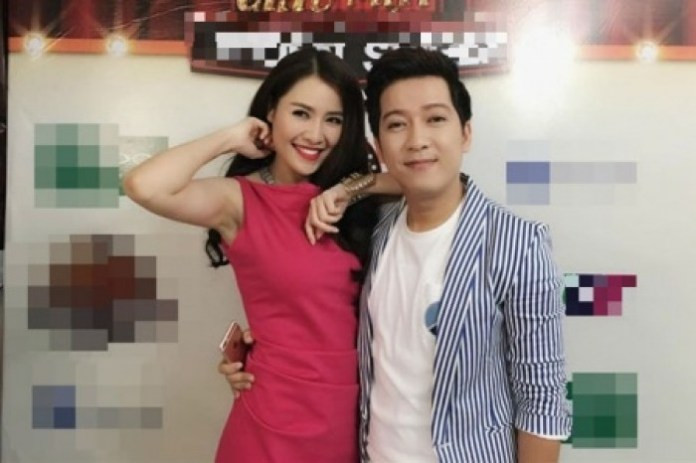 Không chỉ tung loạt hình ảnh và tin nhắn qua lại chứng minh mình và danh hài xứ Quảng từng yêu nhau, Quế Vân còn "tố" anh phụ tình, "bắt cá hai tay", nhiều lần làm tổn thương tình cảm của cô.