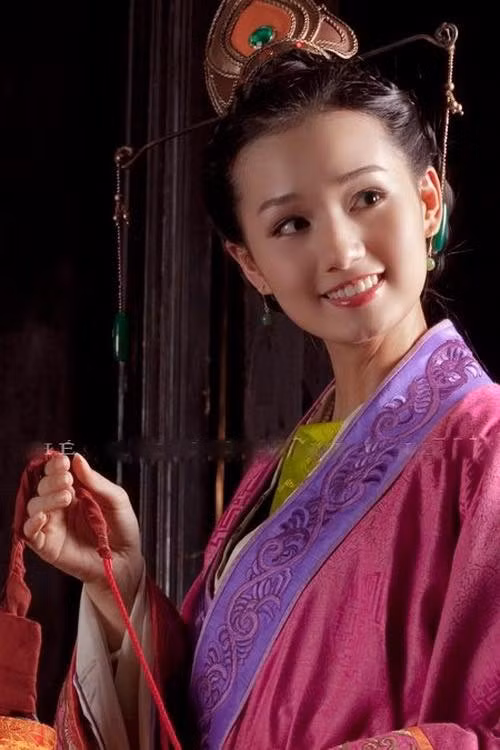 Lã Thanh Huyền xinh đẹp khi hóa thân thành nhân vật Trần Thị Dung trong phim "Trần Thủ Độ".