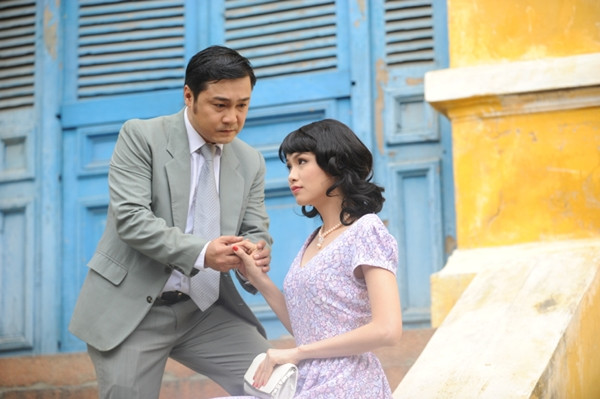 Thời điểm đó, bộ phim “Mỹ nhân Sài thành” đang quay dở phải dừng lại giữa chừng do lùm xùm liên quan đến Hoa hậu Diễm Hương khi sao Việt vướng scandal này đảm nhận vai chính.