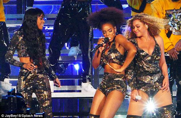 Lần cuối cùng 3 ngôi sao biểu diễn cùng nhau vào năm 2013 tại chương trình Super Bowl. Sau đó họ đã dừng hoạt động để theo đuổi sự nghiệp solo. 3 năm sau nhóm nhạc chính thức tan rã.