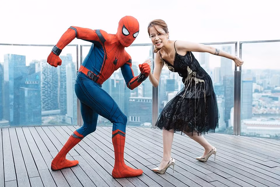 Hot girl sinh năm 1987 này là một vlogger Việt nổi tiếng một thời với các video thu hút được hàng triệu lượt xem ở trên Youtube.