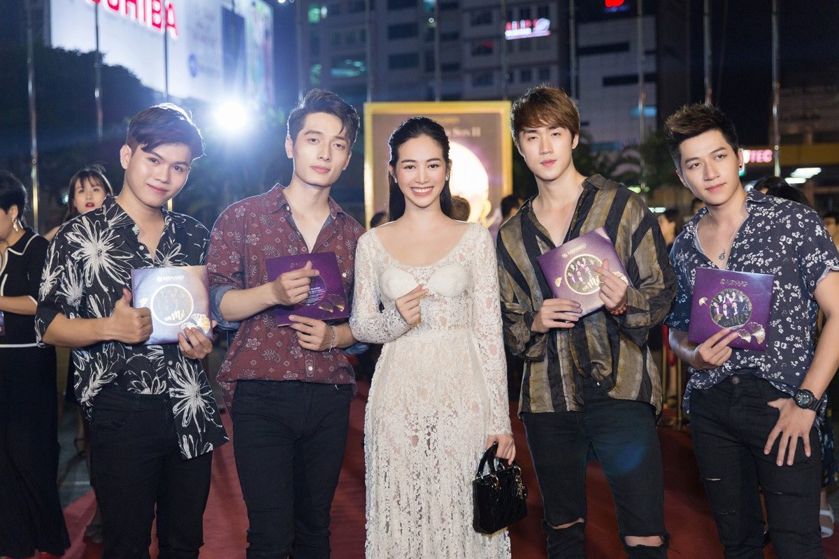 Nhóm The Wings. Ảnh: Đại Ngô.