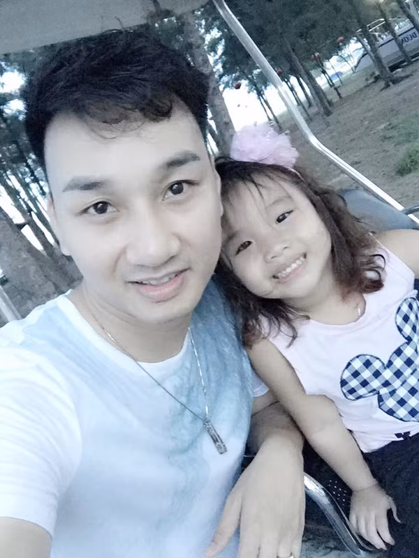 Năm 2015, MC Thành Trung từng bị vợ cũ - ca sĩ Thu Phượng "tố" vô trách nhiệm với con gái. Về điều này, Thành Trung cho biết khi ly dị, tòa định mức anh phải đóng là 2 triệu/tháng. Nhưng anh đã ghi lại là 5 triệu/tháng.