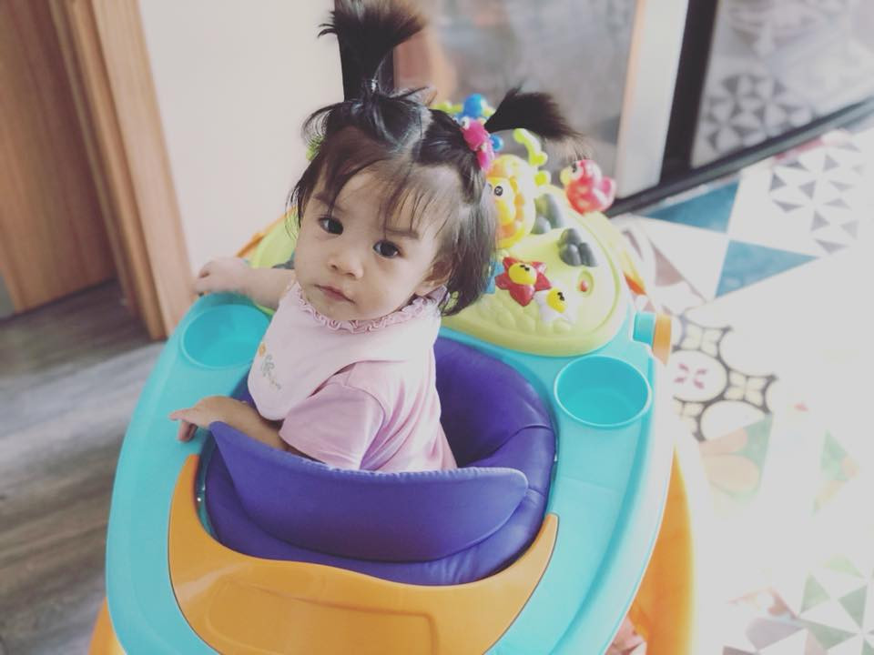 Còn cô con gái thứ hai là Tuệ An, năm nay hơn 1 tuổi. Cô bé mới được vợ chồng Phạm Quỳnh Anh tổ chức tiệc sinh nhật hoành tráng và ấm cúng vào tối 8/3 vừa qua.