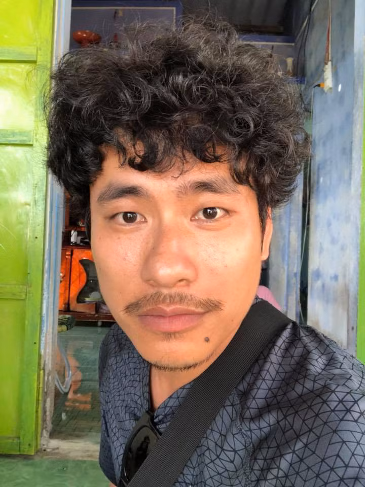 Tuy nhiên, dường như khá e dè trước bê bối tình tay ba của cặp đôi Cát-Kiều và An Nguy nên những hình ảnh hậu trường ít được ê-kíp phim chia sẻ.