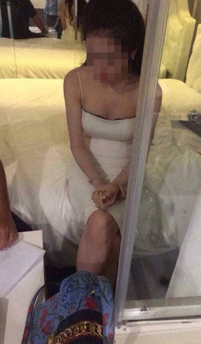 Cuoc thi hoa hau “ao lang” tao da cho nguoi dep nang gia “di khach“