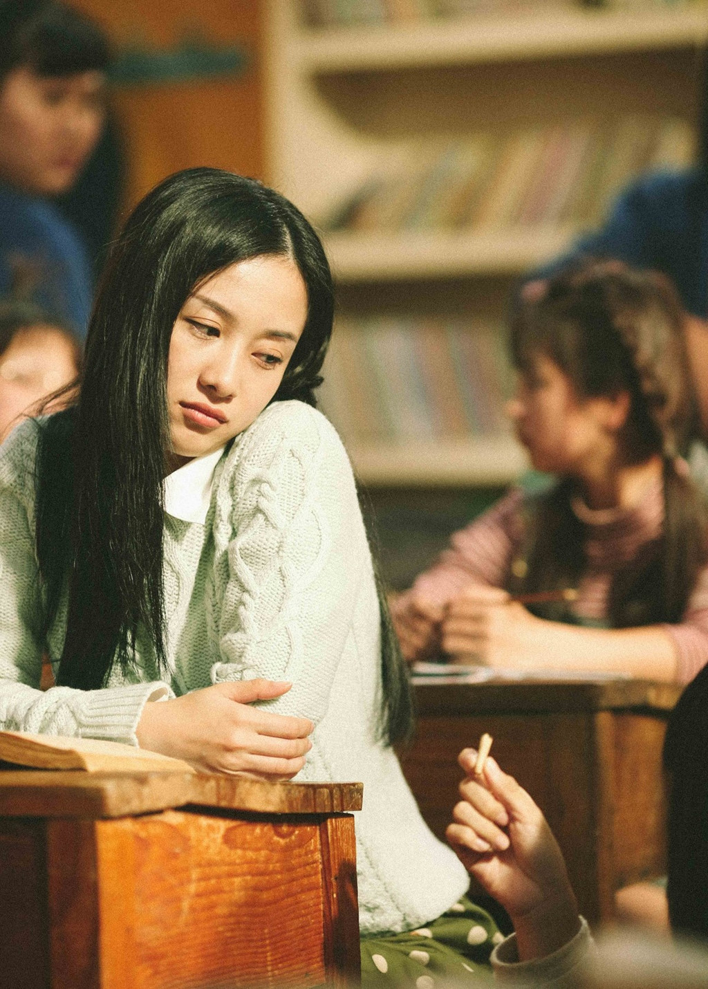 Vốn được yêu mến với hình ảnh trong sáng, thuần khiết, nữ diễn viên "Tháng năm rực rỡ" Jun Vũ dần lột xác thành cô gái sexy. Đặc biệt là sau khi công khai phẫu thuật nâng ngực, người đẹp rất chịu khó khoe những bức ảnh nóng bỏng "chết người".