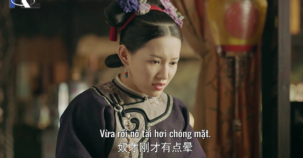 Thậm chí khi biết được Anh Lạc được Hoàng thượng để mắt, Nhĩ Tình cũng không ngại bày mưu, tính kế định quyến rũ Hoàng thượng để ngồi lên ghế vương phi. Ảnh: kenh14.