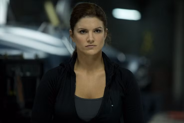 Gina Carano cũng là diễn viên được nhắm cho vai diễn Wonder Woman nhưng cô cảm thấy Gadot hợp với vai diễn này hơn.