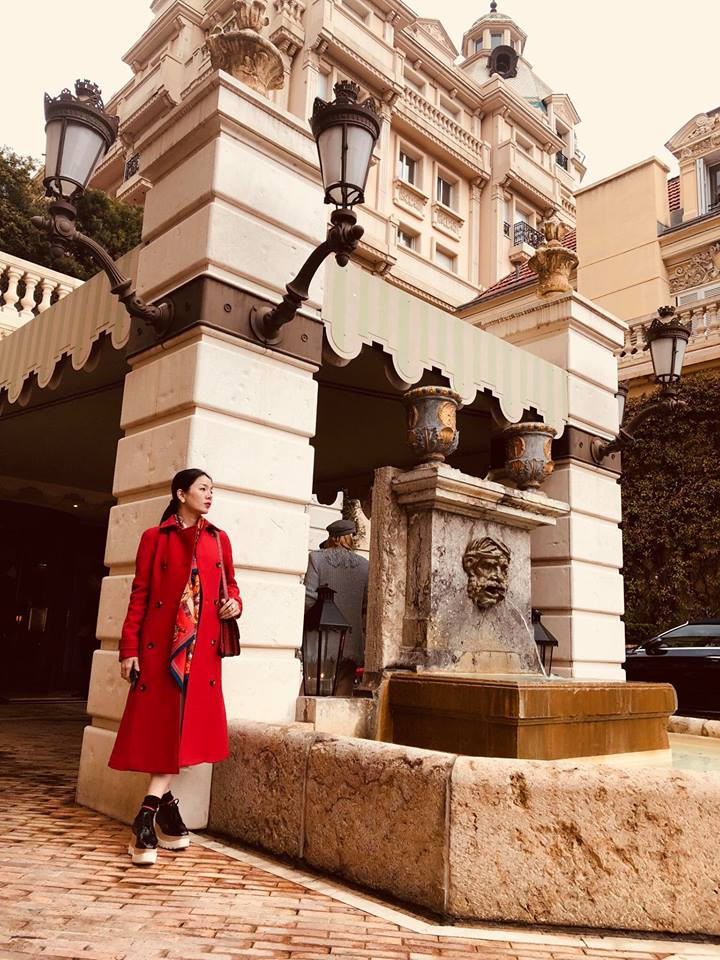 Sao Việt Lệ Quyên khoe hình ảnh ở châu Âu.