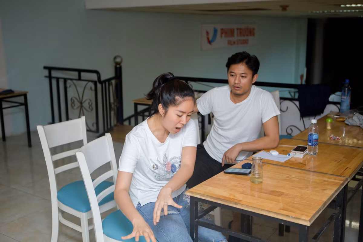 Nhắc đến Lê Phương, nhiều khán giả sẽ nghĩ đến các vai diễn về những người phụ nữ biết hy sinh bản thân mình và cam chịu. Nhưng đến với “Đời Như Ý”, Lê Phương sẽ biến hóa với một vai diễn mới.