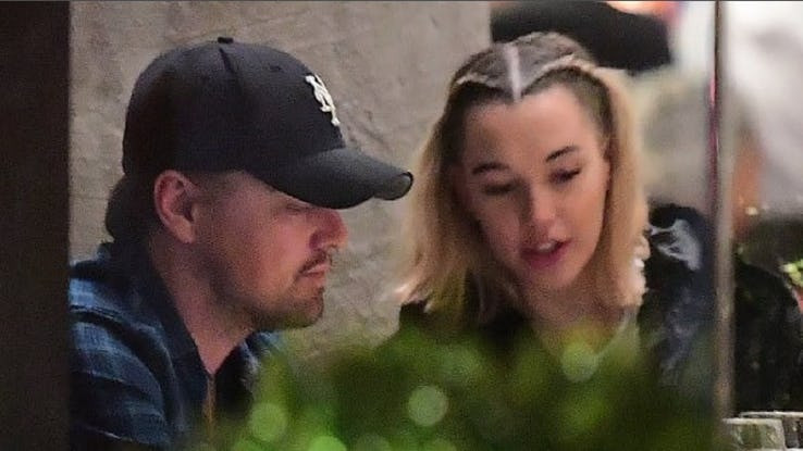 Nhiều năm trôi qua nhưng thói quen hẹn hò với các cô gái ở độ tuổi 20 – 25 tuổi của Leo dường như không thay đổi. Ảnh: Youtube.com