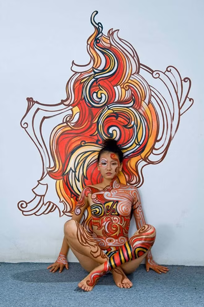 Một mẫu body painting dưới bàn tay nghệ thuật của họa sĩ Đức Phạm