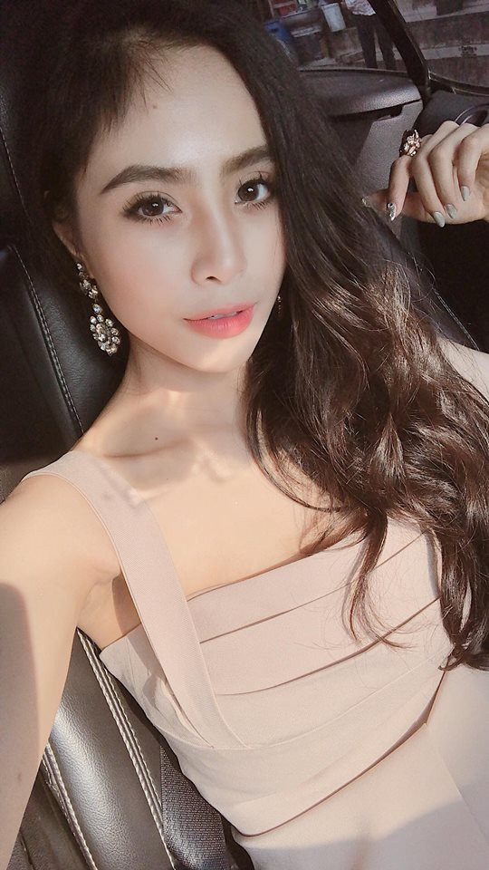 Trên trang Facebook của mình, bà mẹ một con cho thấy sự tự tin của mình khi cho rằng thách thức mà có "độ khó cũng tựa tựa chơi Vietlott".