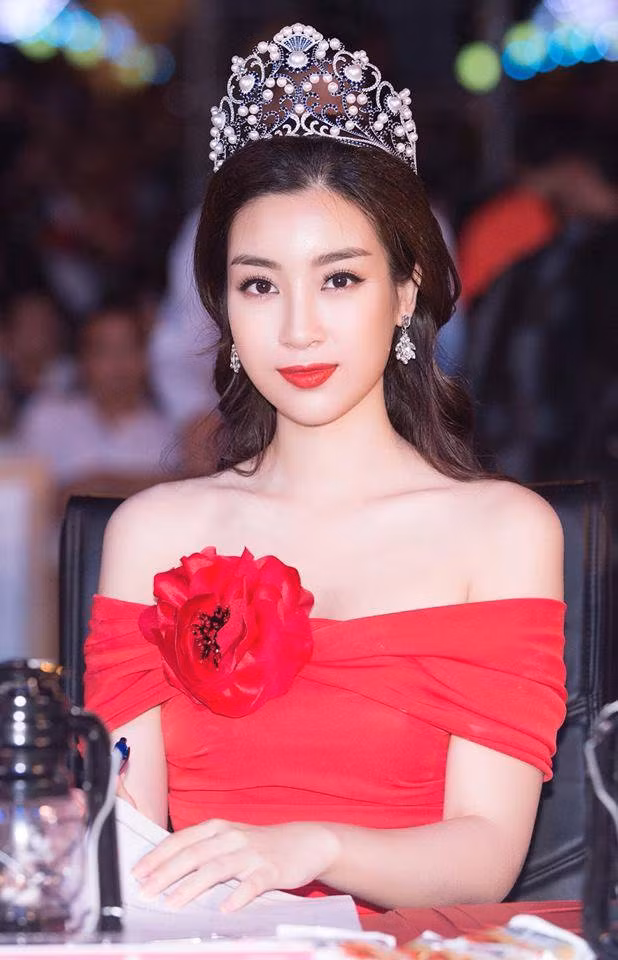 Người đẹp 9X luôn xây dựng hình ảnh nhẹ nhàng, giản dị và thân thiện nhất. Ảnh: Viết Quý.