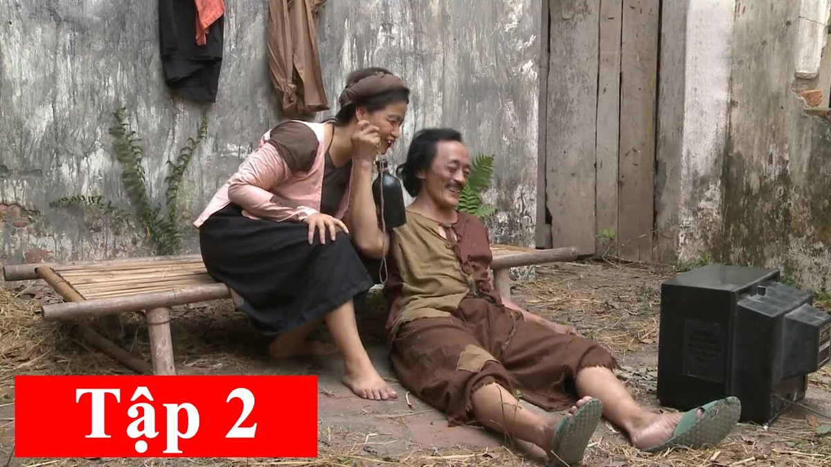 Trong tác phẩm này, Chí Phèo và Thị Nở sẽ “sống” lại sau 100 năm do uống rượu “bách miên niên” và cùng nhau tìm hiểu cuộc sống hiện đại. Càng tìm hiểu, vợ chồng Chí Phèo – Thị Nở càng thấy khó hiểu bởi những mâu thuẫn xã hội, những hoàn cảnh trớ trêu…