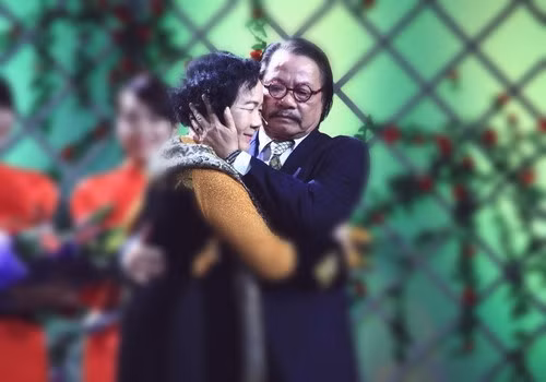 Dù NSƯT Bùi Cường đã ra đi nhưng hình ảnh một Chí Phèo thay đổi tính cách từ khi gặp Thị Nở; một Chí Phèo thèm lương thiện mà ông từng thủ vai sau nhiều năm vẫn ghi dấu ấn trong lòng khán giả. Ảnh: Nick M.